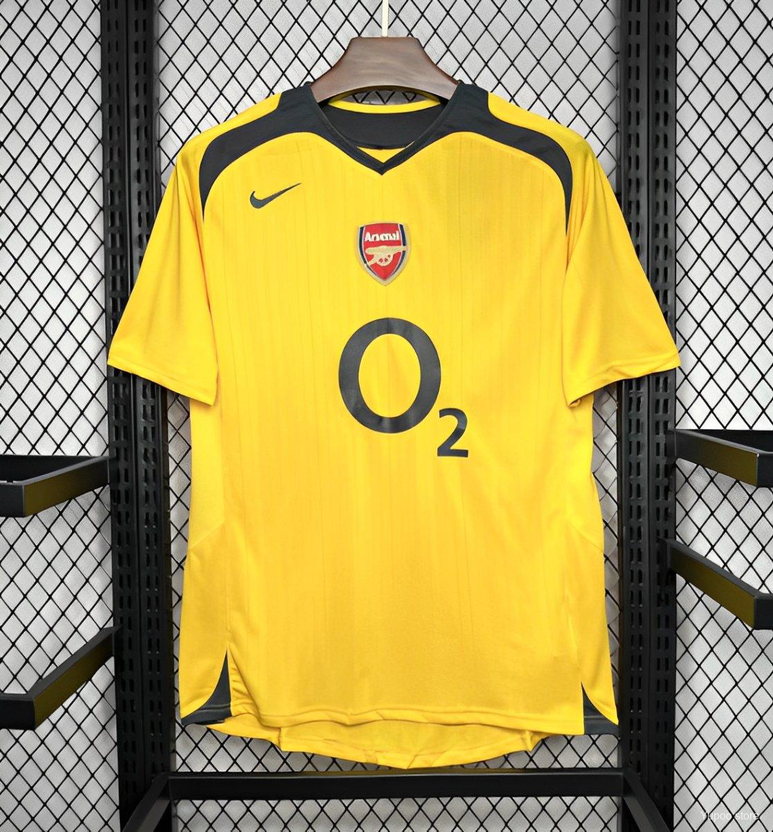 Arsenal Away 05/06 Vintage Jersey front